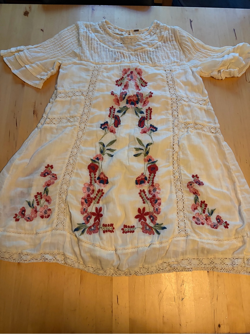 Women’s Free People White Embroidered Floral Dress